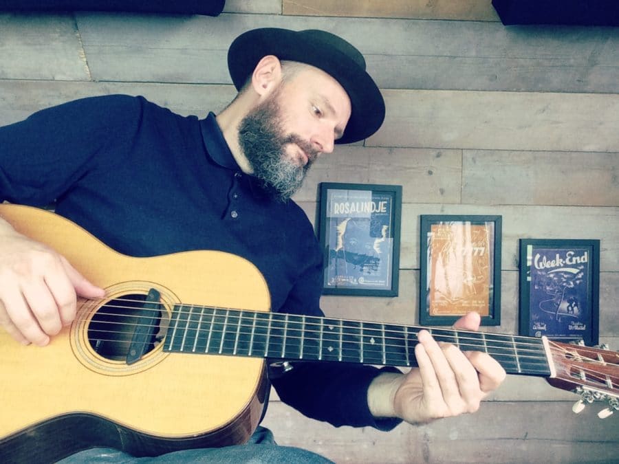 Gratis lesvideo’s voor gitaar, mandoline, banjo en ukulele Tom De Poorter - GRATIS ONLINE GITAARLES